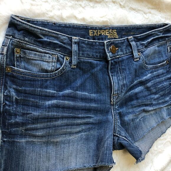 Express Cut Off Short - Women’s 6 - Picture 4 of 6